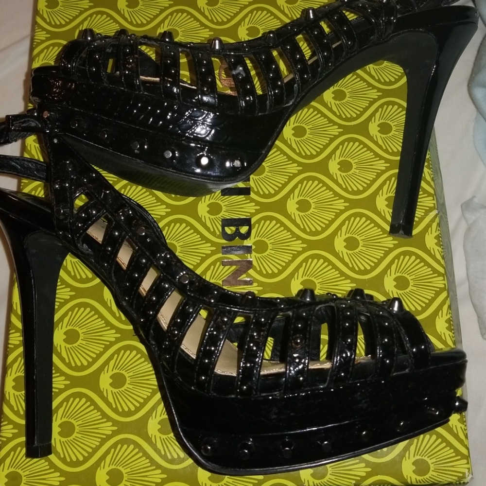 Gianni Bini studded slingback heels